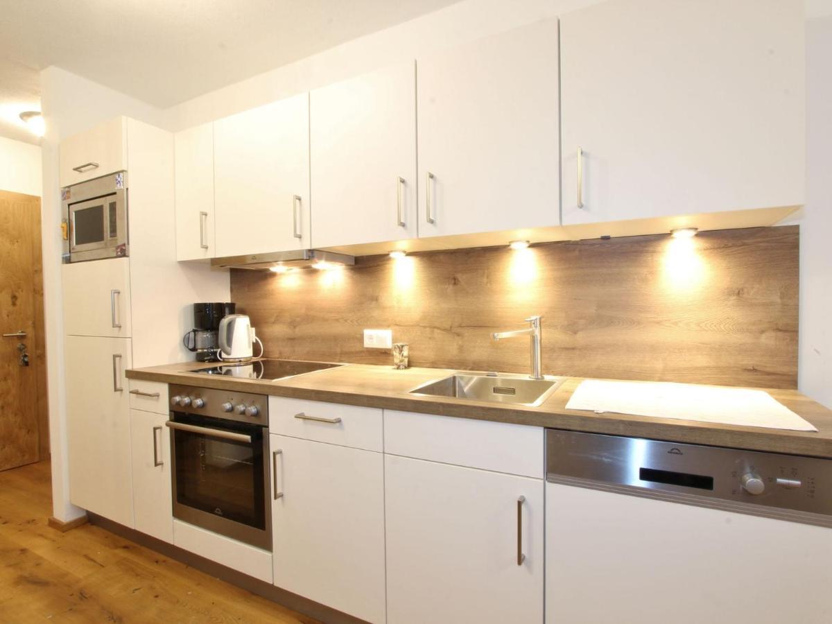 Modern apartment in Neukirchen am Gro venediger with Garden Neukirchen am Großvenediger Exterior foto